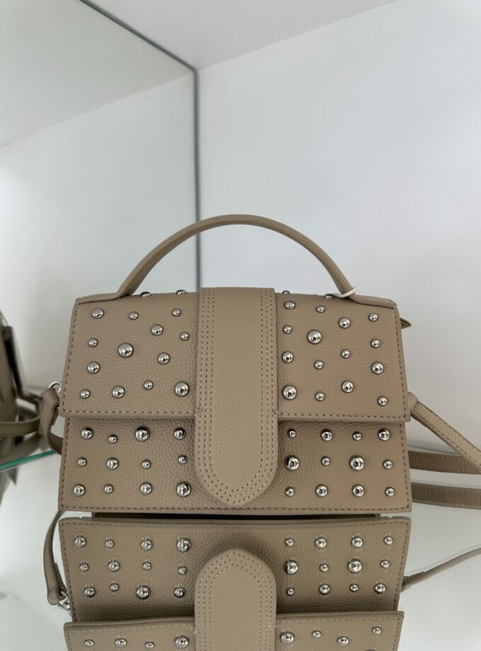 Bolso tachuelas